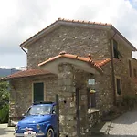 مزرعة للإقامة Agriturismo Gli Ulivi