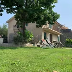 Agriturismo Gli Ulivi مزرعة للإقامة غارليندا